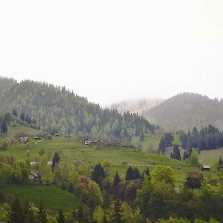 Ferienhaus затишний будиночок біля річки