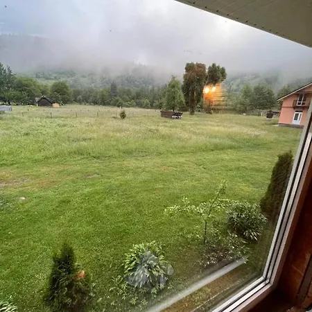 затишний будиночок біля річки Hébergement de vacances Krivorovnya