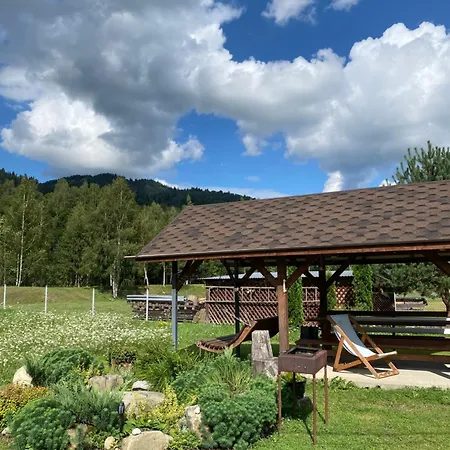 затишний будиночок біля річки * Krivorovnya