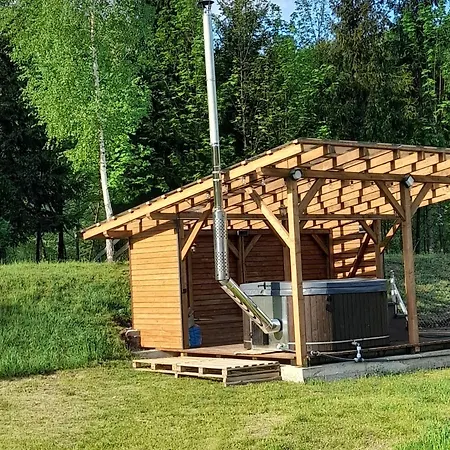 Holiday home затишний будиночок біля річки